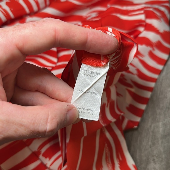 CAbi Brushstroke Pleated Sleeveless Button Drop Waist Midi Dress - Medium - Picture 8 of 8